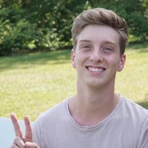 Meet your Posher, Leland